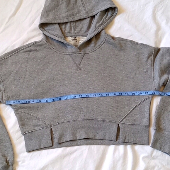 Mono B Slit Show Pullover Crop Hoodie Gray Size S - Picture 6 of 9
